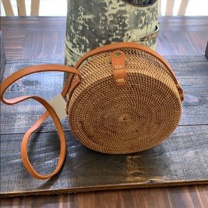Round hand woven bag